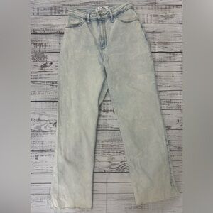 Hollister Curvy Ultra High-Rise Dad‎ Light Wash Denim Sz. 7R